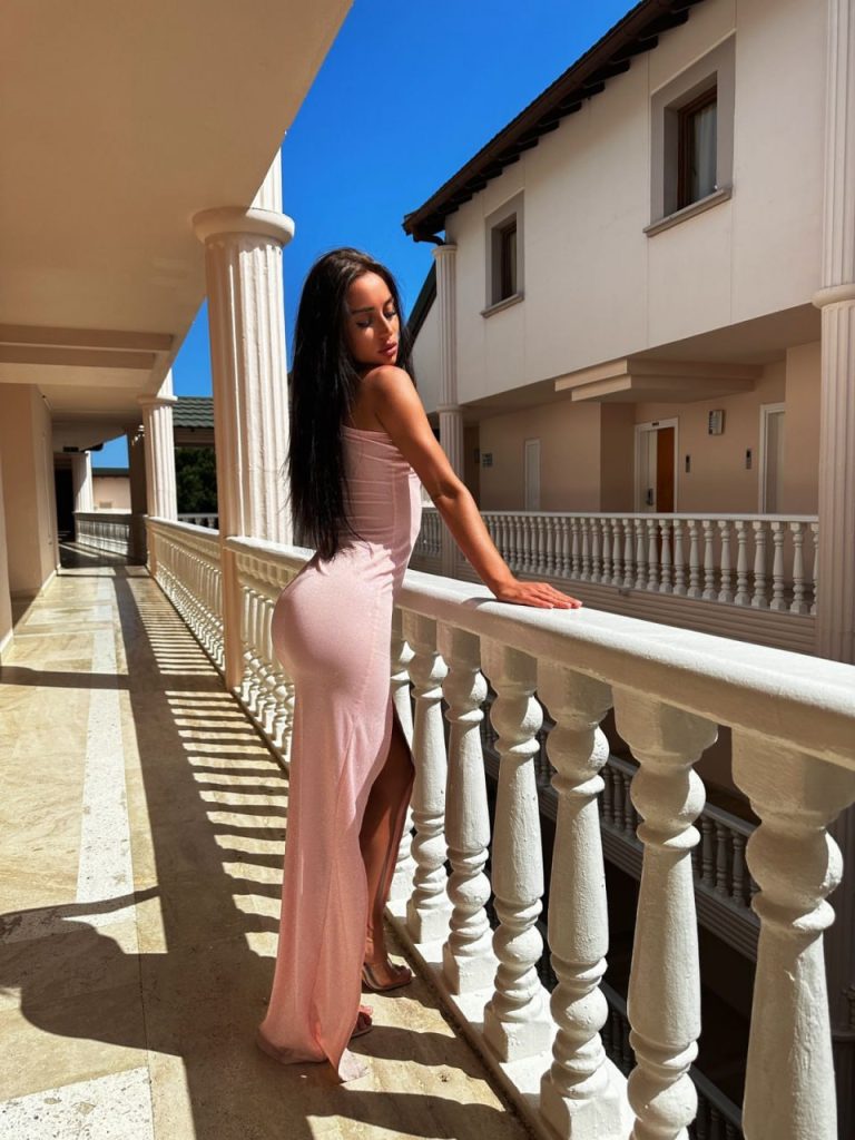 Лучшие эскорт услуги от Тая в Питере