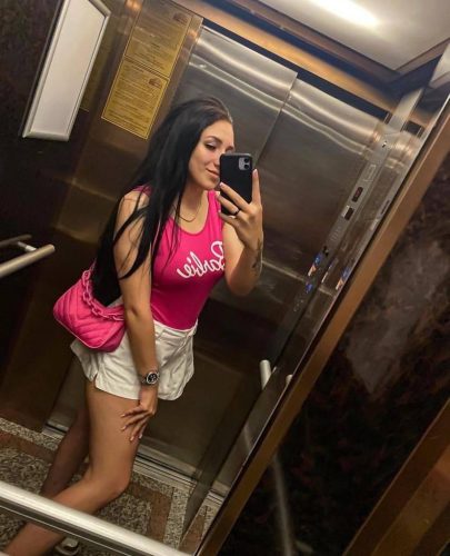 VIP эскорт от Тамила работает в Питере