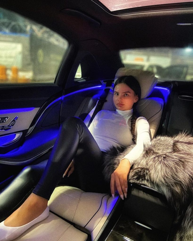 Ночной эскорт от Соня работает в Питере